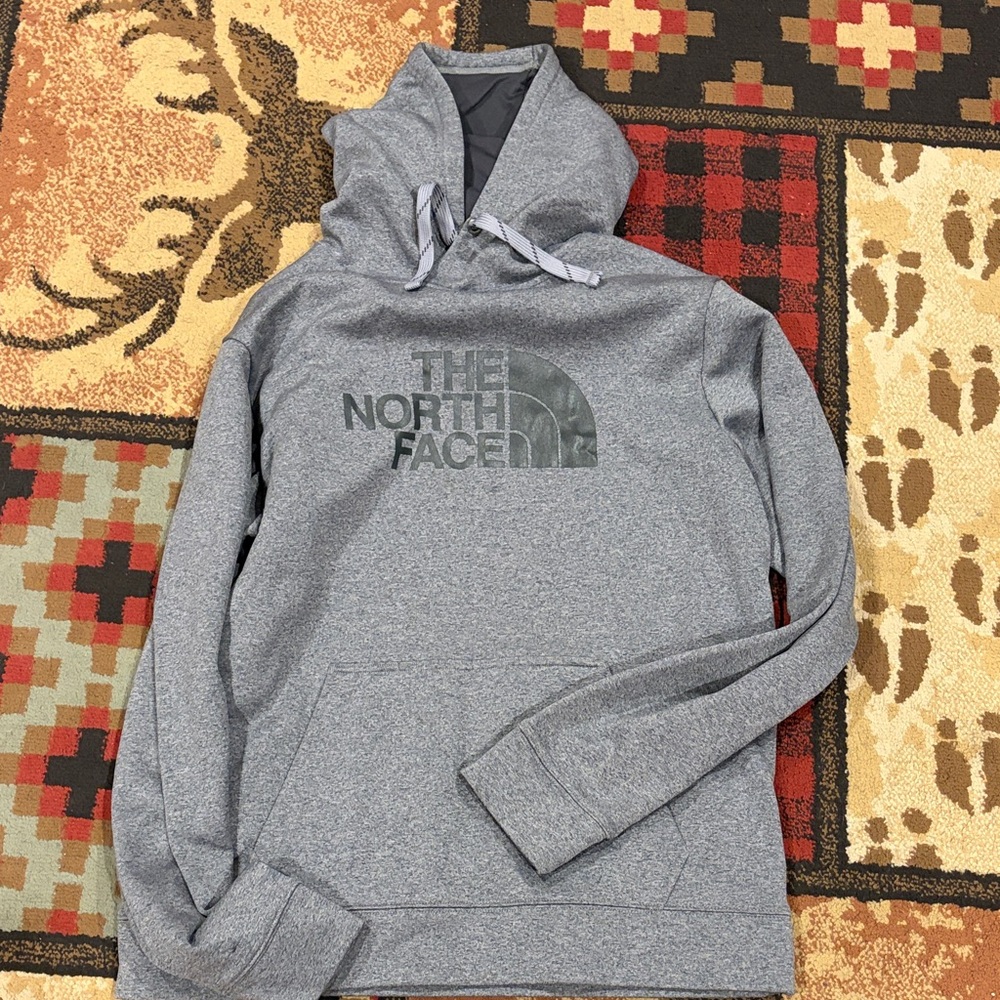 Men’s The North Face hoodie